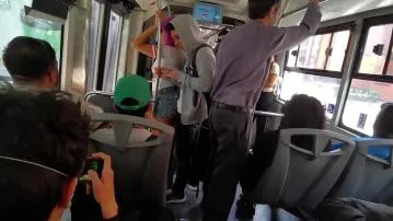 Kedatangan metrobus dan film seks yang berakhir